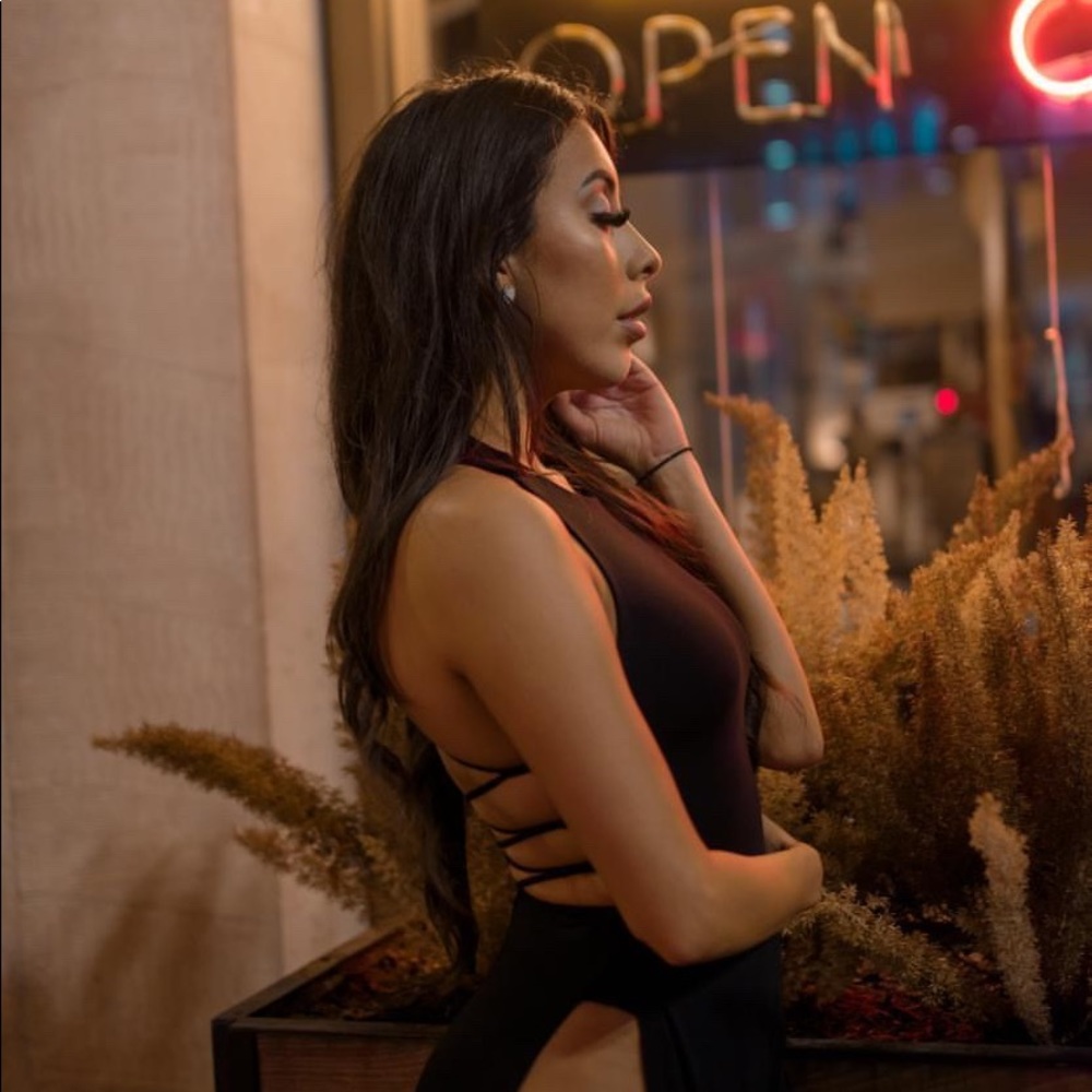 Meet your Posher, Alondra